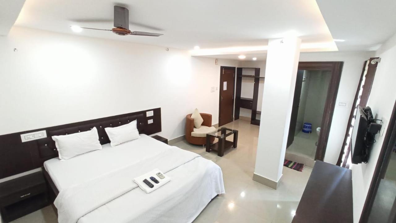Gods County. Resort & Banquets Tarapith Luaran gambar