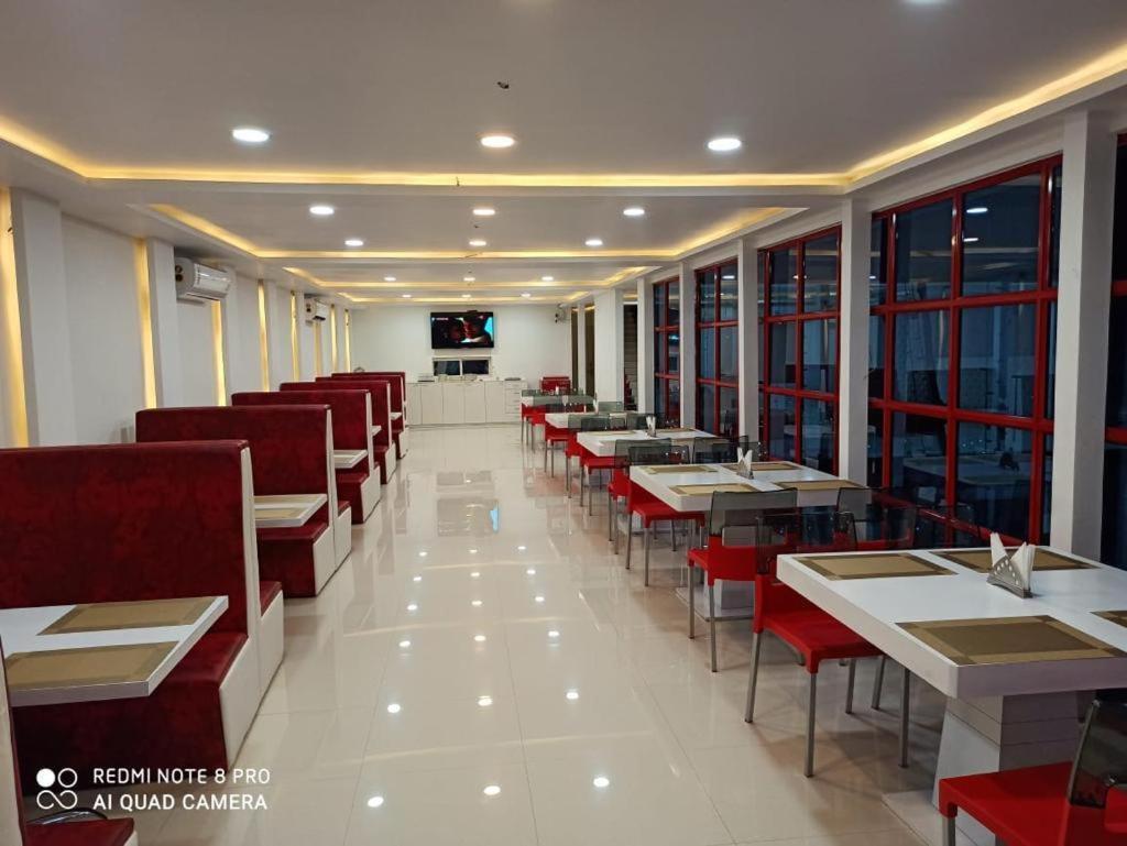 Gods County. Resort & Banquets Tarapith Luaran gambar