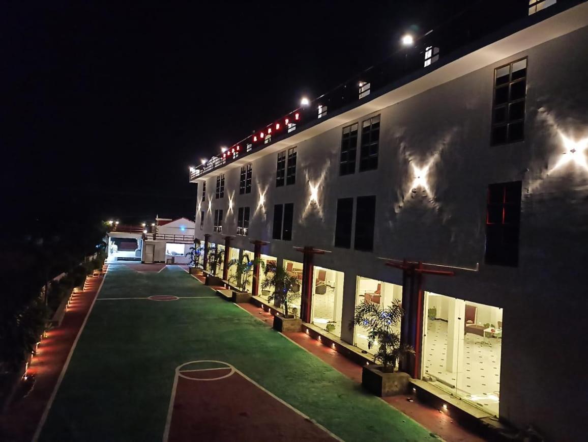 Gods County. Resort & Banquets Tarapith Luaran gambar