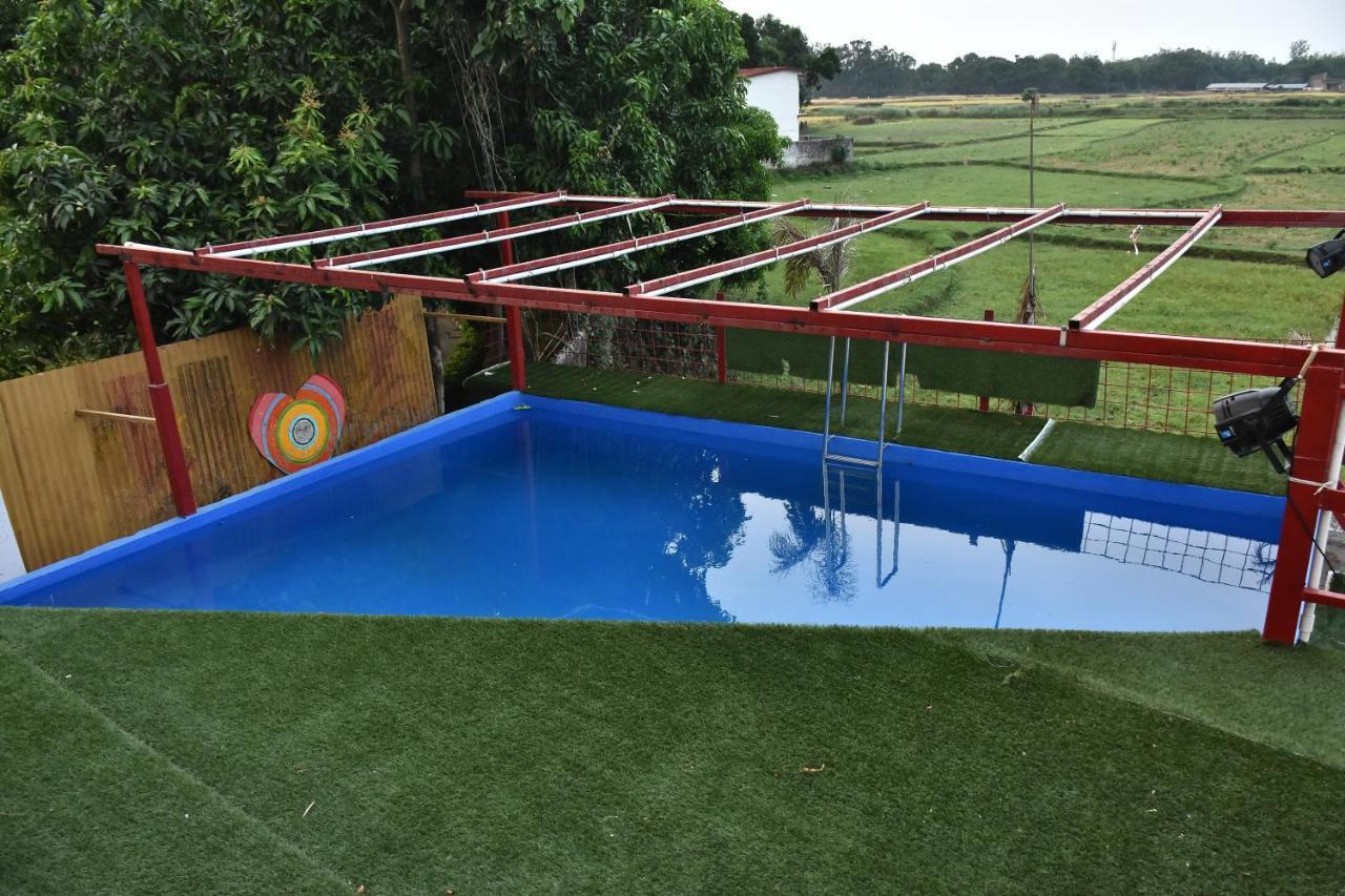 Gods County. Resort & Banquets Tarapith Luaran gambar
